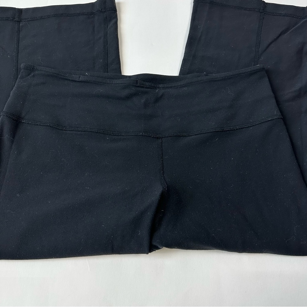 Lululemon Reversible Capris - Picture 3 of 6
